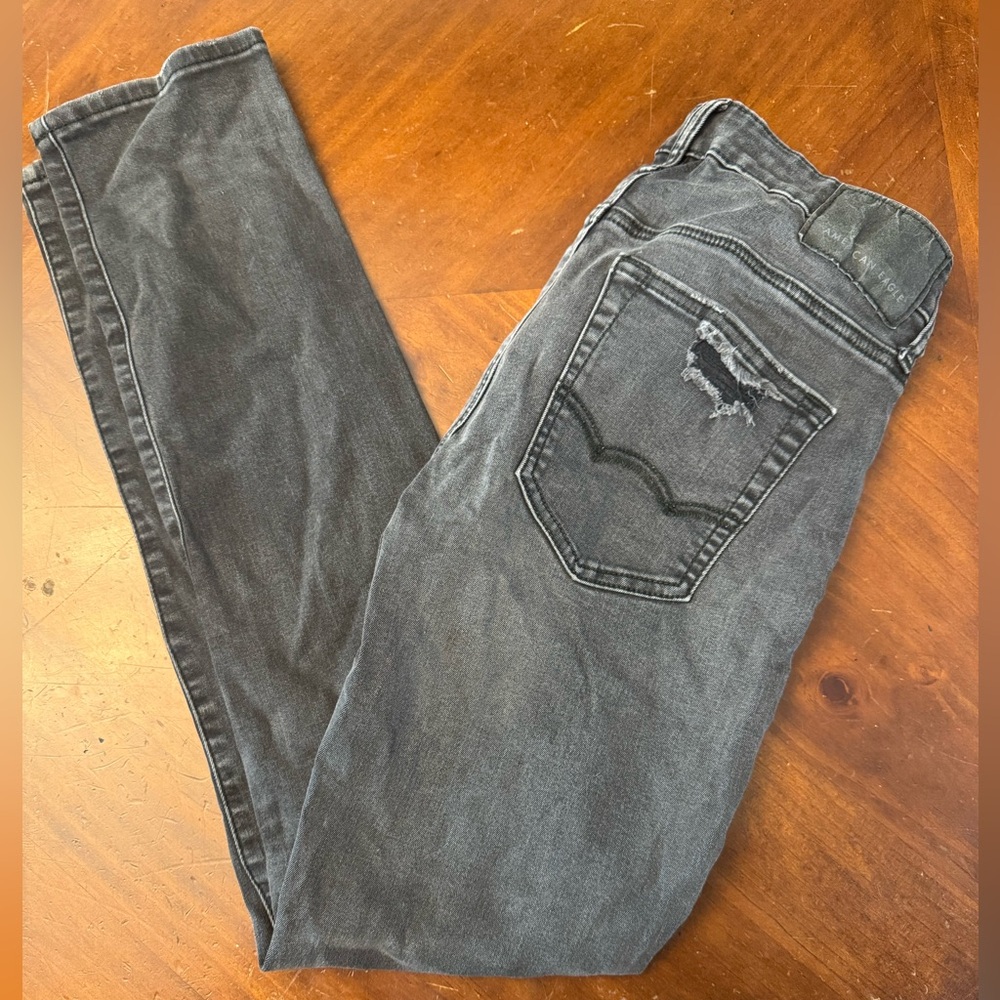 American Eagle Men’s Next Level Flex Distressed Jeans | 28x30